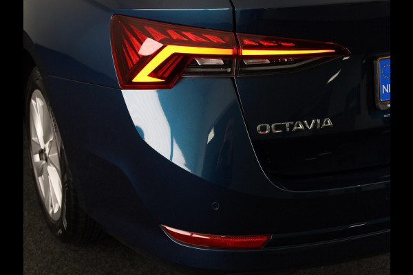 Škoda Octavia Combi 1.0 e-TSI Business Edition Plus 110 pk Automaat (DSG) | Verlengde garantie | Navigatie | Parkeersensoren | Adaptieve cruise control | Stoelverwarming |