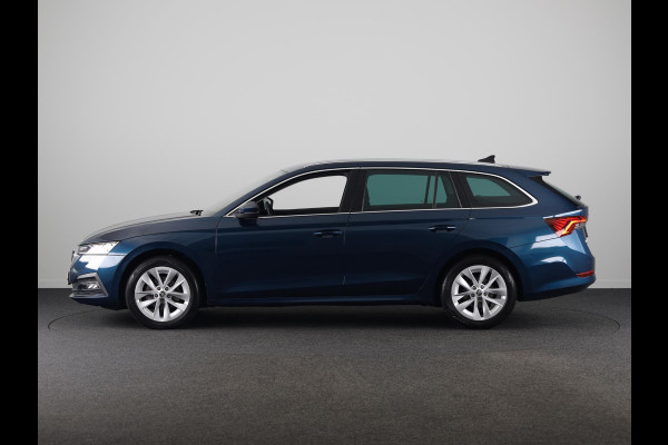 Škoda Octavia Combi 1.0 e-TSI Business Edition Plus 110 pk Automaat (DSG) | Verlengde garantie | Navigatie | Parkeersensoren | Adaptieve cruise control | Stoelverwarming |
