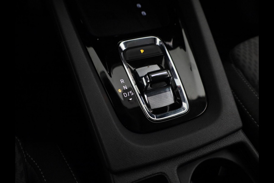 Škoda Octavia Combi 1.0 e-TSI Business Edition Plus 110 pk Automaat (DSG) | Verlengde garantie | Navigatie | Parkeersensoren | Adaptieve cruise control | Stoelverwarming |