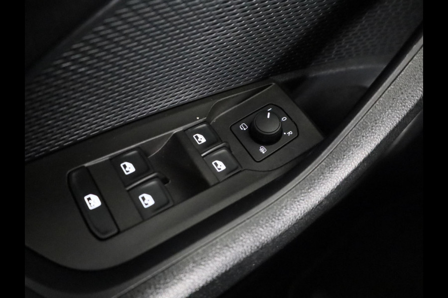 Škoda Octavia Combi 1.0 e-TSI Business Edition Plus 110 pk Automaat (DSG) | Verlengde garantie | Navigatie | Parkeersensoren | Adaptieve cruise control | Stoelverwarming |