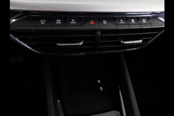 Škoda Octavia Combi 1.0 e-TSI Business Edition Plus 110 pk Automaat (DSG) | Verlengde garantie | Navigatie | Parkeersensoren | Adaptieve cruise control | Stoelverwarming |