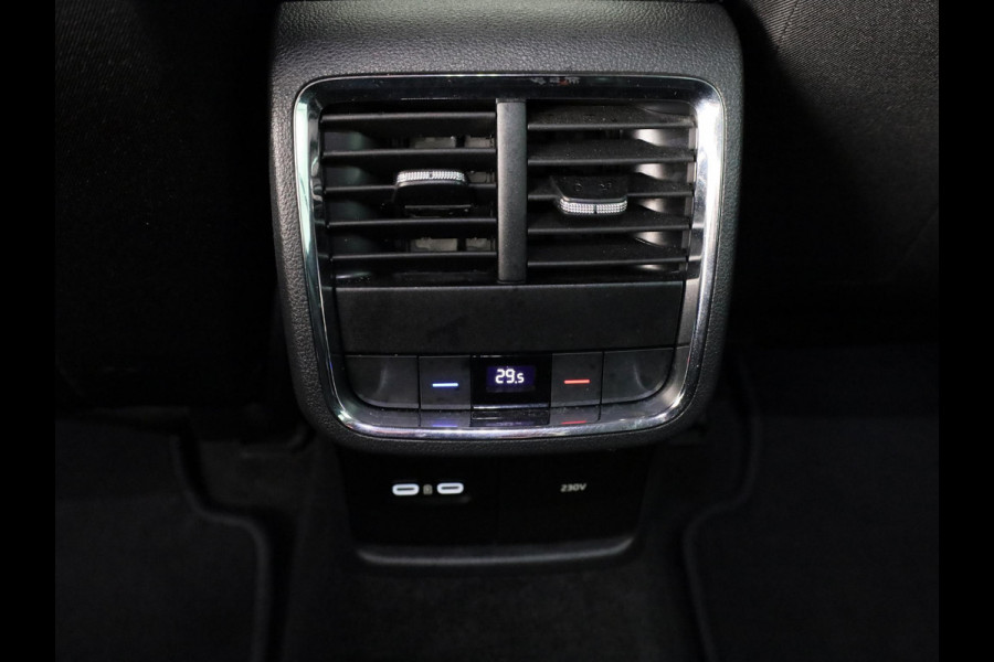 Škoda Octavia Combi 1.0 e-TSI Business Edition Plus 110 pk Automaat (DSG) | Verlengde garantie | Navigatie | Parkeersensoren | Adaptieve cruise control | Stoelverwarming |