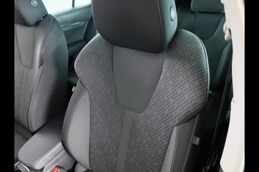 Škoda Octavia Combi 1.0 e-TSI Business Edition Plus 110 pk Automaat (DSG) | Verlengde garantie | Navigatie | Parkeersensoren | Adaptieve cruise control | Stoelverwarming |