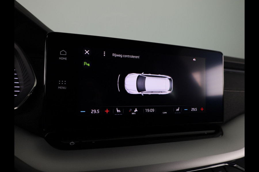 Škoda Octavia Combi 1.0 e-TSI Business Edition Plus 110 pk Automaat (DSG) | Verlengde garantie | Navigatie | Parkeersensoren | Adaptieve cruise control | Stoelverwarming |