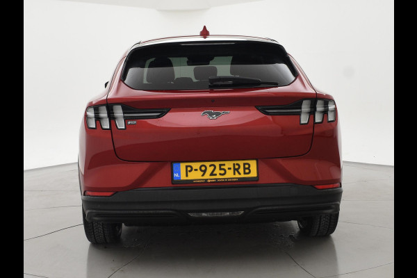 Ford Mustang Mach-E 75kWh LUCID RED + STUURVERW. / ADAPTIVE CRUISE / CARPLAY
