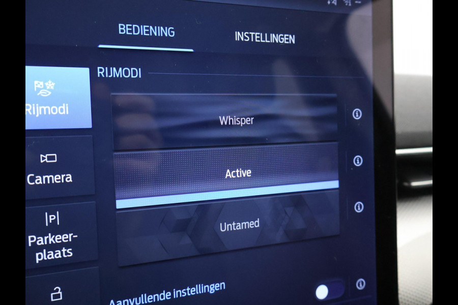 Ford Mustang Mach-E 75kWh LUCID RED + STUURVERW. / ADAPTIVE CRUISE / CARPLAY