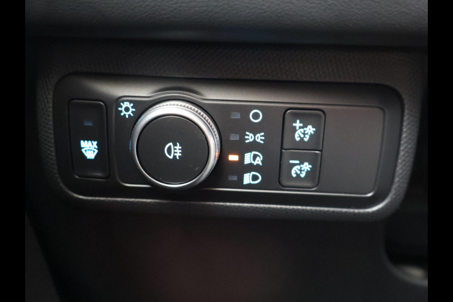 Ford Mustang Mach-E 75kWh LUCID RED + STUURVERW. / ADAPTIVE CRUISE / CARPLAY