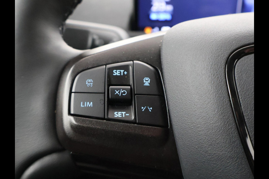 Ford Mustang Mach-E 75kWh LUCID RED + STUURVERW. / ADAPTIVE CRUISE / CARPLAY