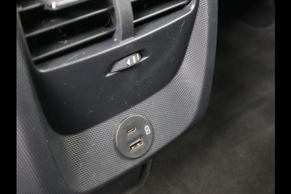 Ford Mustang Mach-E 75kWh LUCID RED + STUURVERW. / ADAPTIVE CRUISE / CARPLAY