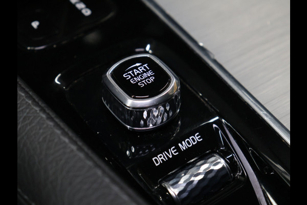 Volvo XC90 2.0 T8 Recharge AWD Business Pro [TREKHAAK, APPLE CARPLAY, ANDROID AUTO, ADAPTIVE CRUISE CONTROL, 360 CAMERA, STUURVERWARMING, STOELVERWARMING, NIEUWSTAAT]