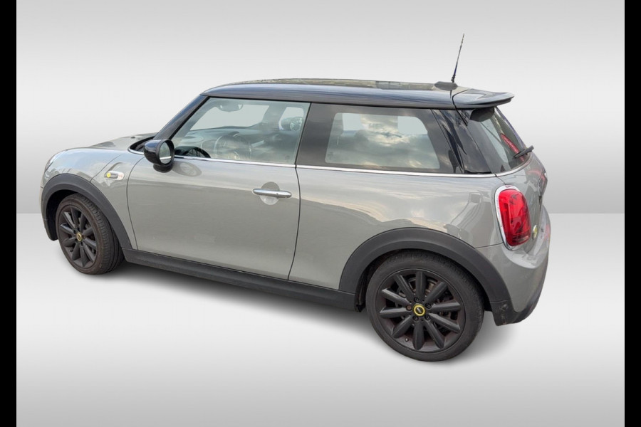 MINI Mini Electric Charged 33 kWh / Camera / Head-up / Leder / Harman Kardon / Keyless / 17'' / CarPlay / Stoelverwarming / Matrix LED / DAB / Cruise Control