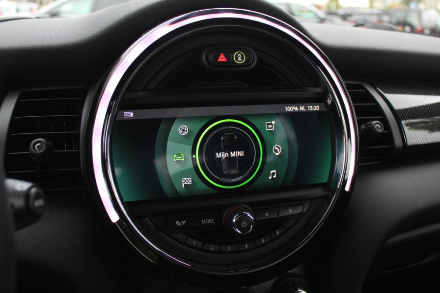 MINI Mini Electric Charged 33 kWh / Camera / Head-up / Leder / Harman Kardon / Keyless / 17'' / CarPlay / Stoelverwarming / Matrix LED / DAB / Cruise Control