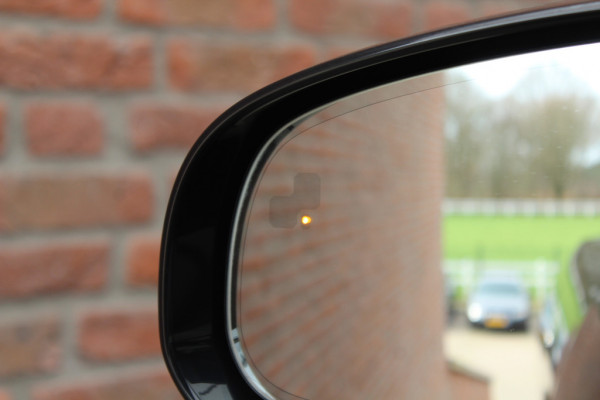 Jaguar I-PACE EV400 HSE 90 kWh / Full option / Panoramadak / 360Camera / Schaalstoelen / Head-up / Luchtvering / Leder / Meridian / Stuurverwarming