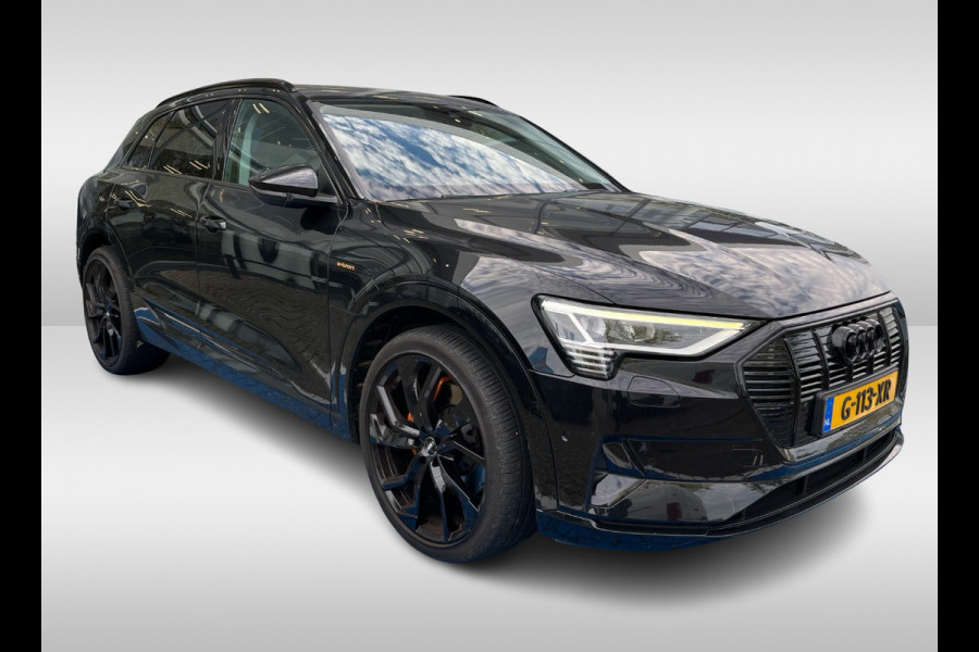 Audi e-tron e-tron 50 quattro Launch edition plus 71 kWh / Panoramadak / Leder / 20'' / Luchtvering / Parkeerhulp V+A / ACC / Navigatie / Stoelverwarming