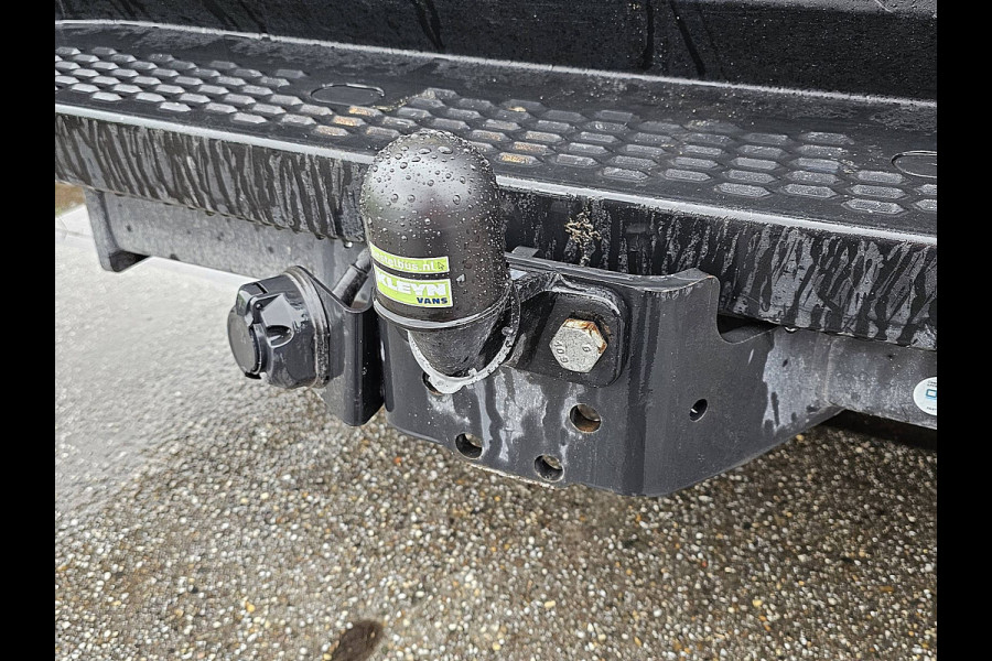 Iveco Daily 35S14V 2.3 L2H2 LAADLIFT in laadruimte EURO6 trekhaak 3500 kg