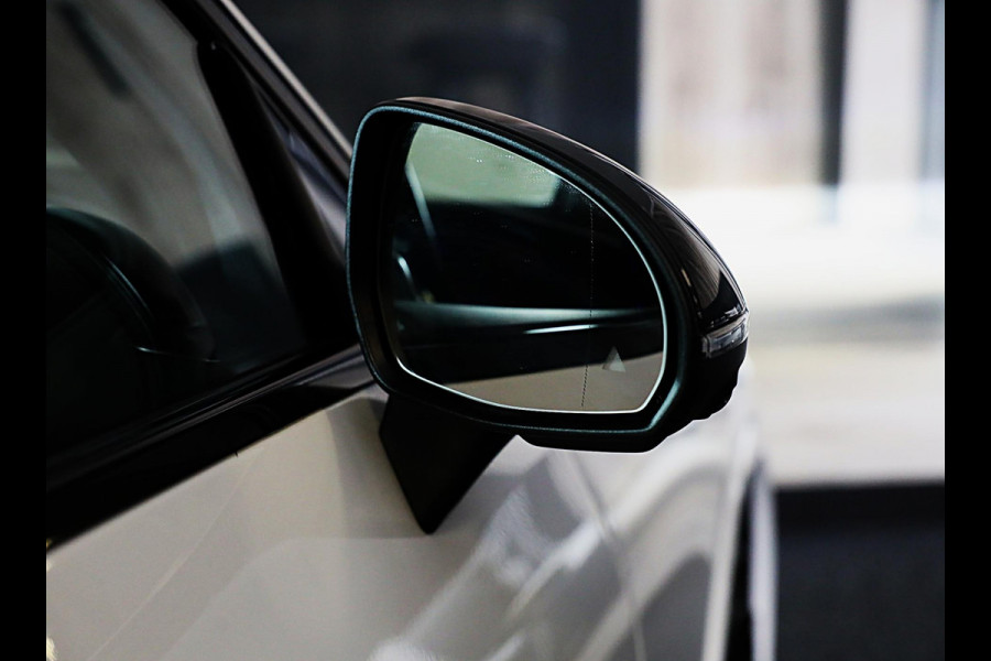 Mercedes-Benz GLC 300e 4MATIC AMG 63 Look / Massage / Head Up / Memory / Open Pano / 360 Camera / Acc / Trekhaak / Led / 20