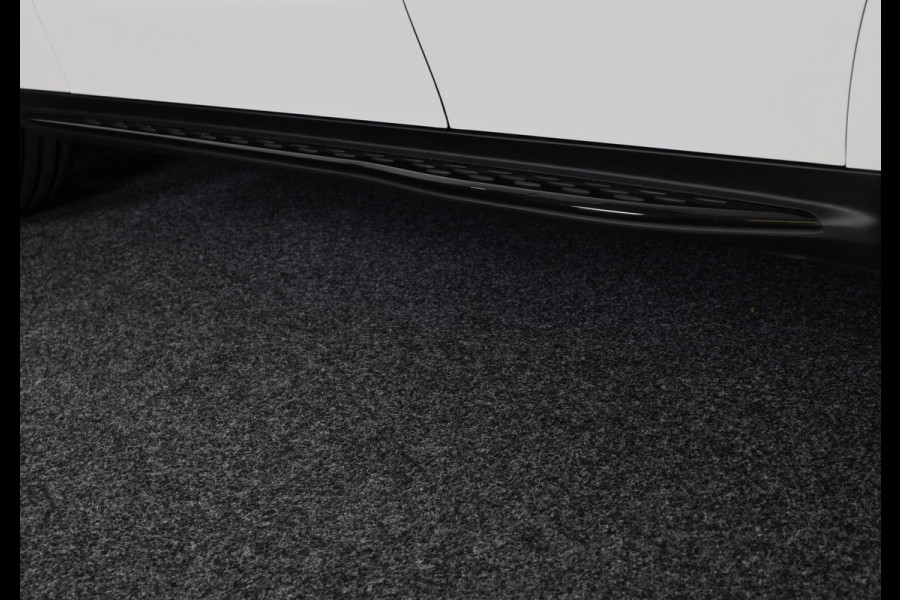 Mercedes-Benz GLC 300e 4MATIC AMG 63 Look / Massage / Head Up / Memory / Open Pano / 360 Camera / Acc / Trekhaak / Led / 20