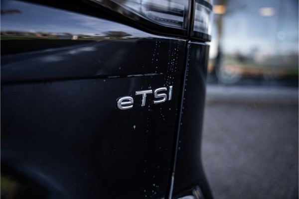 Volkswagen Tayron 1.5 eTSI Life Edition 7p. ** 20inch ** Panodak ** Trekhaak