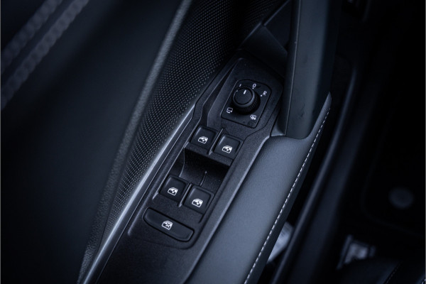 Volkswagen Tayron 1.5 eTSI Life Edition 7p. ** 20inch ** Panodak ** Trekhaak