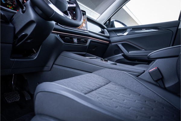 Volkswagen Tayron 1.5 eTSI Life Edition 7p. ** 20inch ** Panodak ** Trekhaak