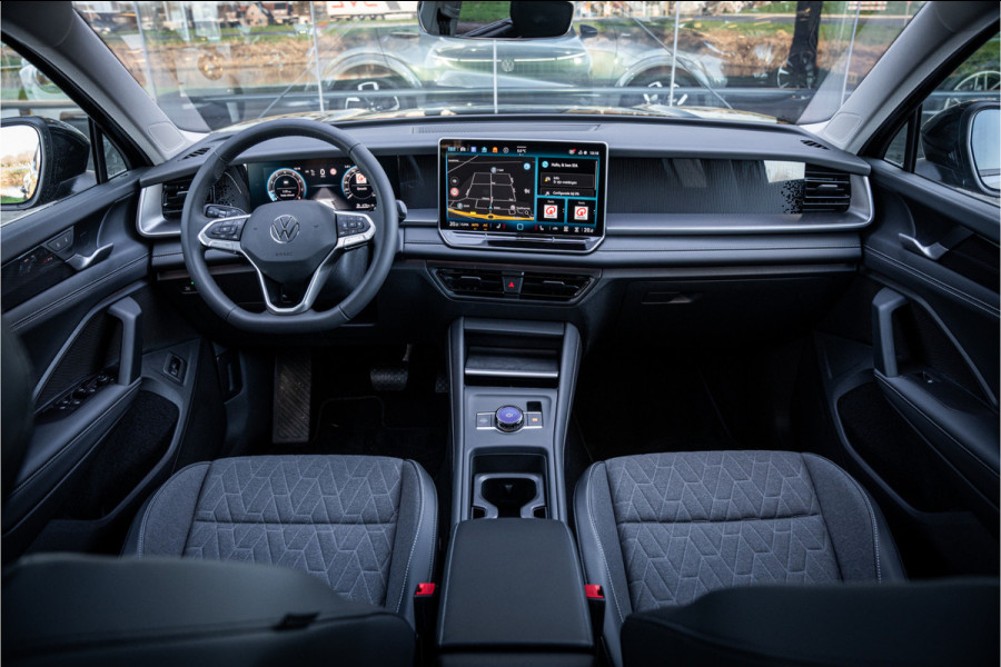 Volkswagen Tayron 1.5 eTSI Life Edition 7p. ** 20inch ** Panodak ** Trekhaak