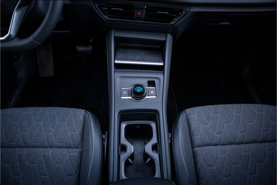 Volkswagen Tayron 1.5 eTSI Life Edition 7p. ** 20inch ** Panodak ** Trekhaak