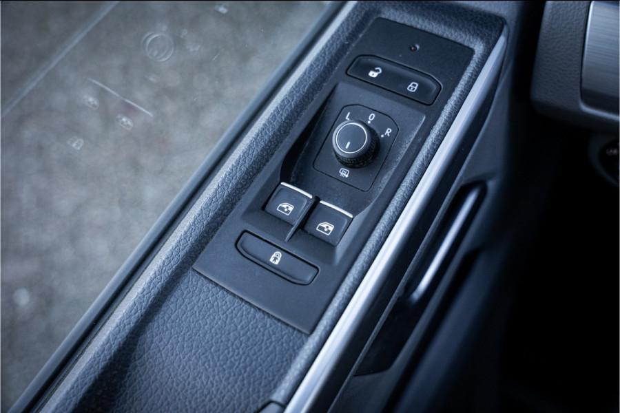 Volkswagen Transporter 2.0 TDI L2H1 30 DC Bulli 150pk Automaat ** Leder ** JB Edition **