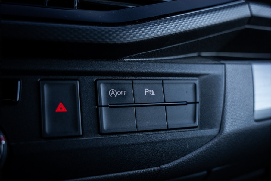 Volkswagen Transporter 2.0 TDI L2H1 30 DC Bulli 150pk Automaat ** Leder ** JB Edition **