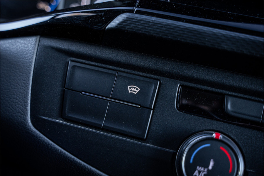 Volkswagen Transporter 2.0 TDI L2H1 30 DC Bulli 150pk Automaat ** Leder ** JB Edition **