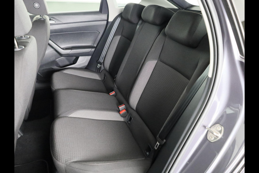 Volkswagen Taigo 1.0 TSI Life 110 pk Automaat (DSG) | Verlengde garantie | Navigatie | Parkeersensoren | Achteruitrijcamera | Stoelverwarming |