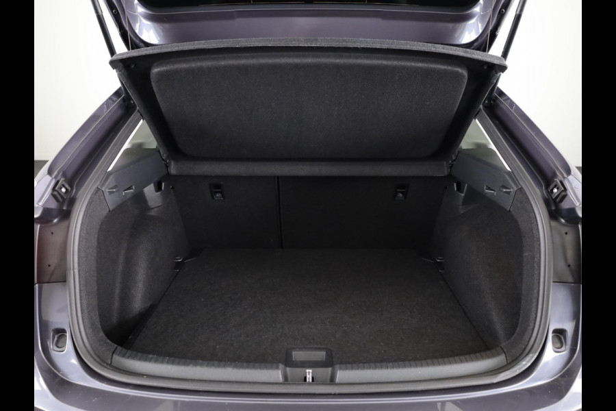 Volkswagen Taigo 1.0 TSI Life 110 pk Automaat (DSG) | Verlengde garantie | Navigatie | Parkeersensoren | Achteruitrijcamera | Stoelverwarming |