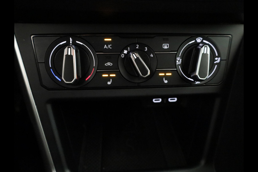 Volkswagen Taigo 1.0 TSI Life 110 pk Automaat (DSG) | Verlengde garantie | Navigatie | Parkeersensoren | Achteruitrijcamera | Stoelverwarming |