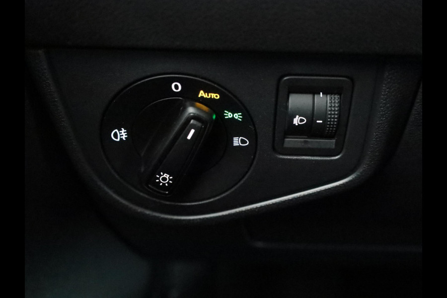 Volkswagen Taigo 1.0 TSI Life 110 pk Automaat (DSG) | Verlengde garantie | Navigatie | Parkeersensoren | Achteruitrijcamera | Stoelverwarming |