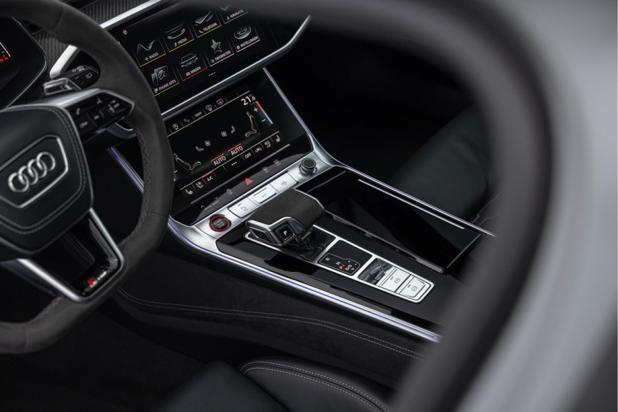 Audi RS6 Avant 4.0 TFSI 600pk Quattro Keramisch B&O Advanced HuD Dynamic+ Carbon