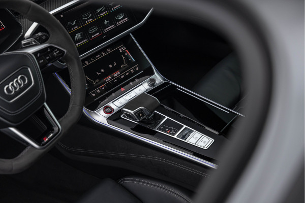 Audi RS6 Avant 4.0 TFSI 600pk Quattro Keramisch B&O Advanced HuD Dynamic+ Carbon