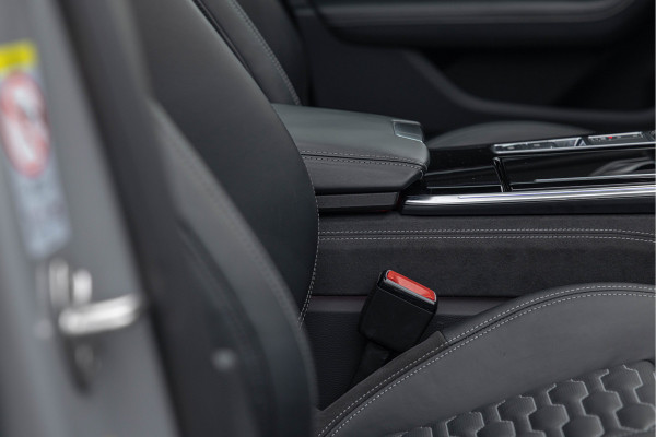 Audi RS6 Avant 4.0 TFSI 600pk Quattro Keramisch B&O Advanced HuD Dynamic+ Carbon