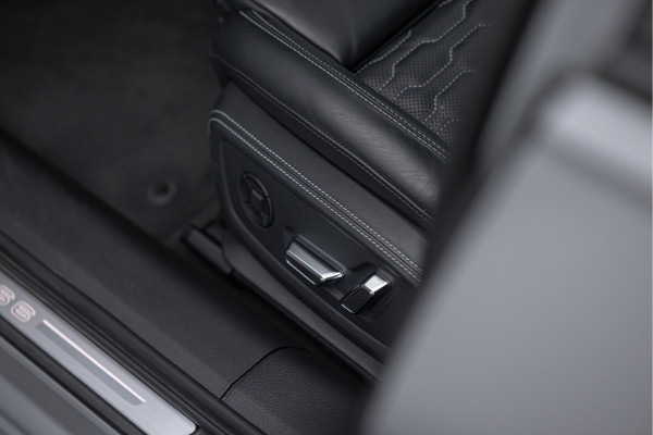 Audi RS6 Avant 4.0 TFSI 600pk Quattro Keramisch B&O Advanced HuD Dynamic+ Carbon