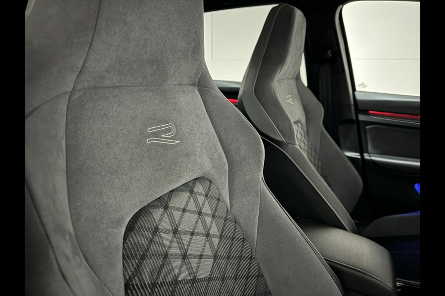 Volkswagen Golf 1.5 eTSI R-Line Pano Harman/Kardon Carplay Sfeer