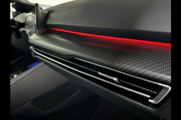 Volkswagen Golf 1.5 eTSI R-Line Pano Harman/Kardon Carplay Sfeer