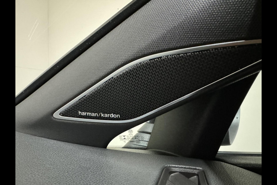 Volkswagen Golf 1.5 eTSI R-Line Pano Harman/Kardon Carplay Sfeer