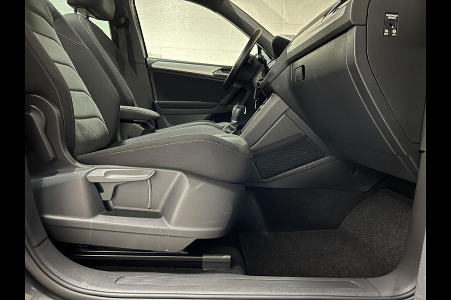 Volkswagen Tiguan 1.4 TSI R-Line Pano Virtual Massage Trekh. NAP