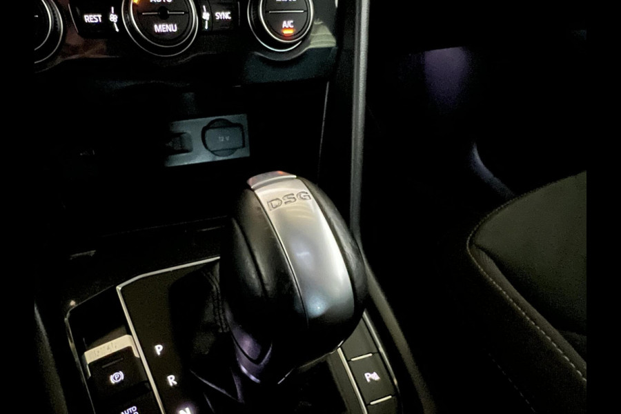 Volkswagen Tiguan 1.4 TSI R-Line Pano Virtual Massage Trekh. NAP