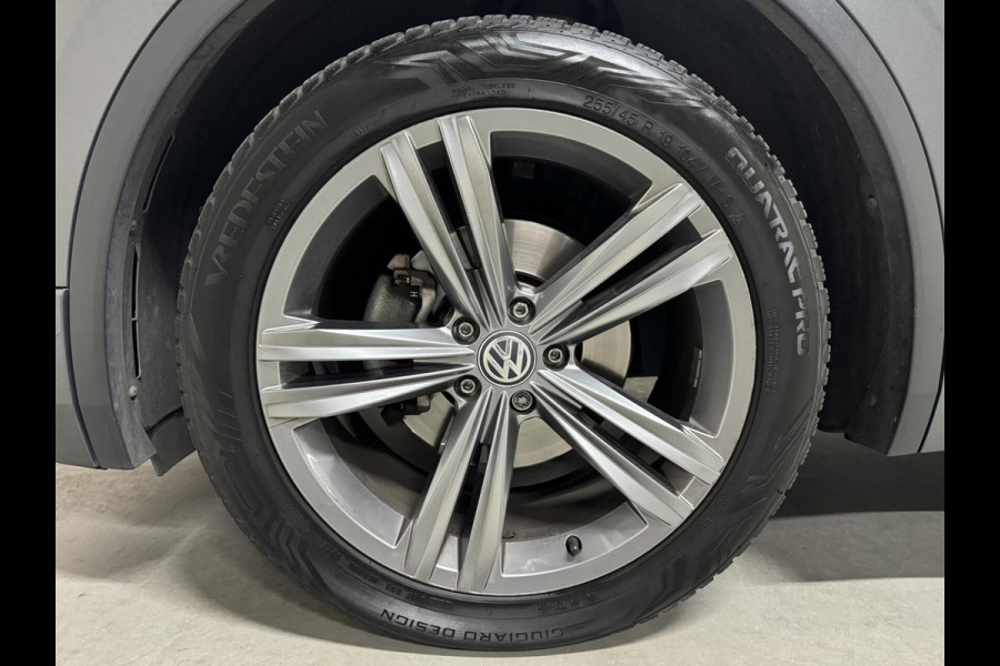 Volkswagen Tiguan 1.4 TSI R-Line Pano Virtual Massage Trekh. NAP