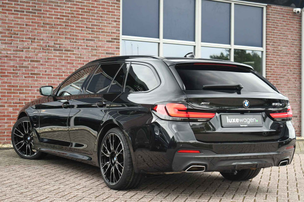 BMW 5 Serie Touring 530e xDrive M-Sport Pano ACC H/K HUD 19inch