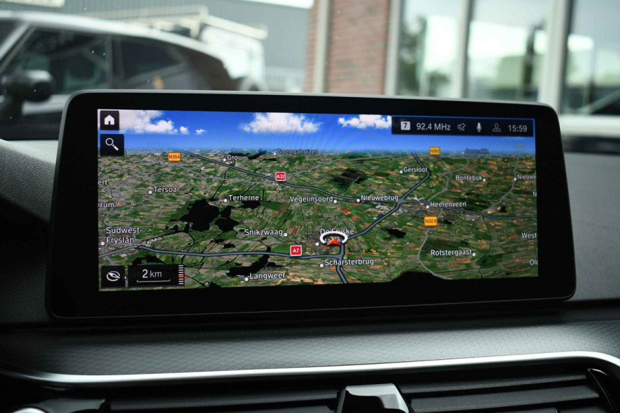 BMW 5 Serie Touring 530e xDrive M-Sport Pano ACC H/K HUD 19inch