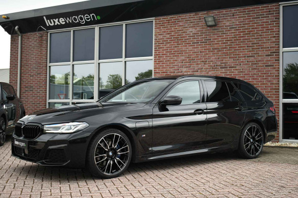 BMW 5 Serie Touring 530e xDrive M-Sport Pano ACC H/K HUD 19inch
