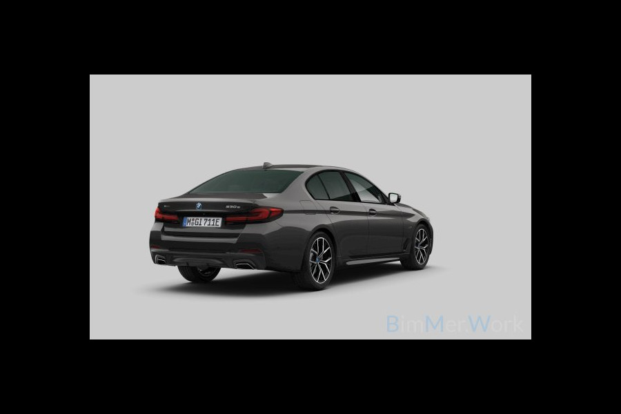 BMW 5 Serie 530e xDrive M-Sport Pano ACC H/K HUD Comf-zetels DAB