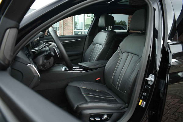 BMW 5 Serie 530e xDrive M-Sport Pano ACC H/K HUD Comf-zetels DAB