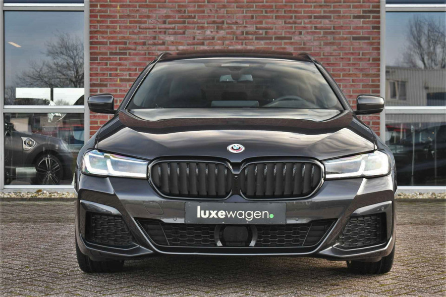 BMW 5 Serie 530e xDrive M-Sport Pano ACC H/K HUD Comf-zetels DAB