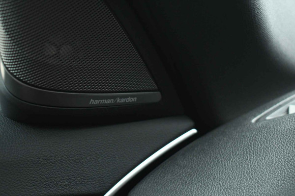 BMW 5 Serie 530e xDrive M-Sport Pano ACC H/K HUD Comf-zetels DAB